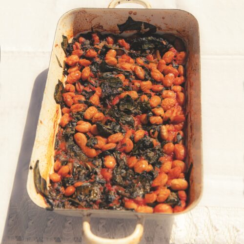 Gigantes me spanaki (Greek butter beans with spinach)