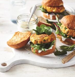 Chickpea burgers with parsley yoghurt