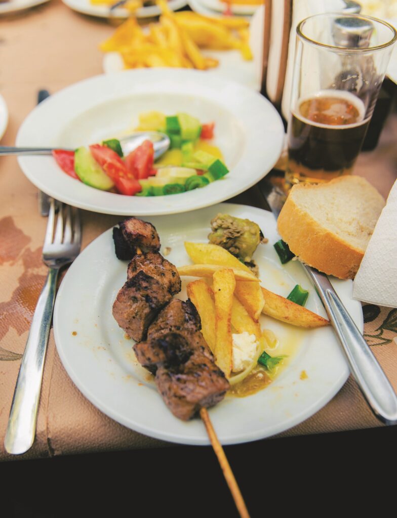 Hirino souvlaki (Pork skewers)