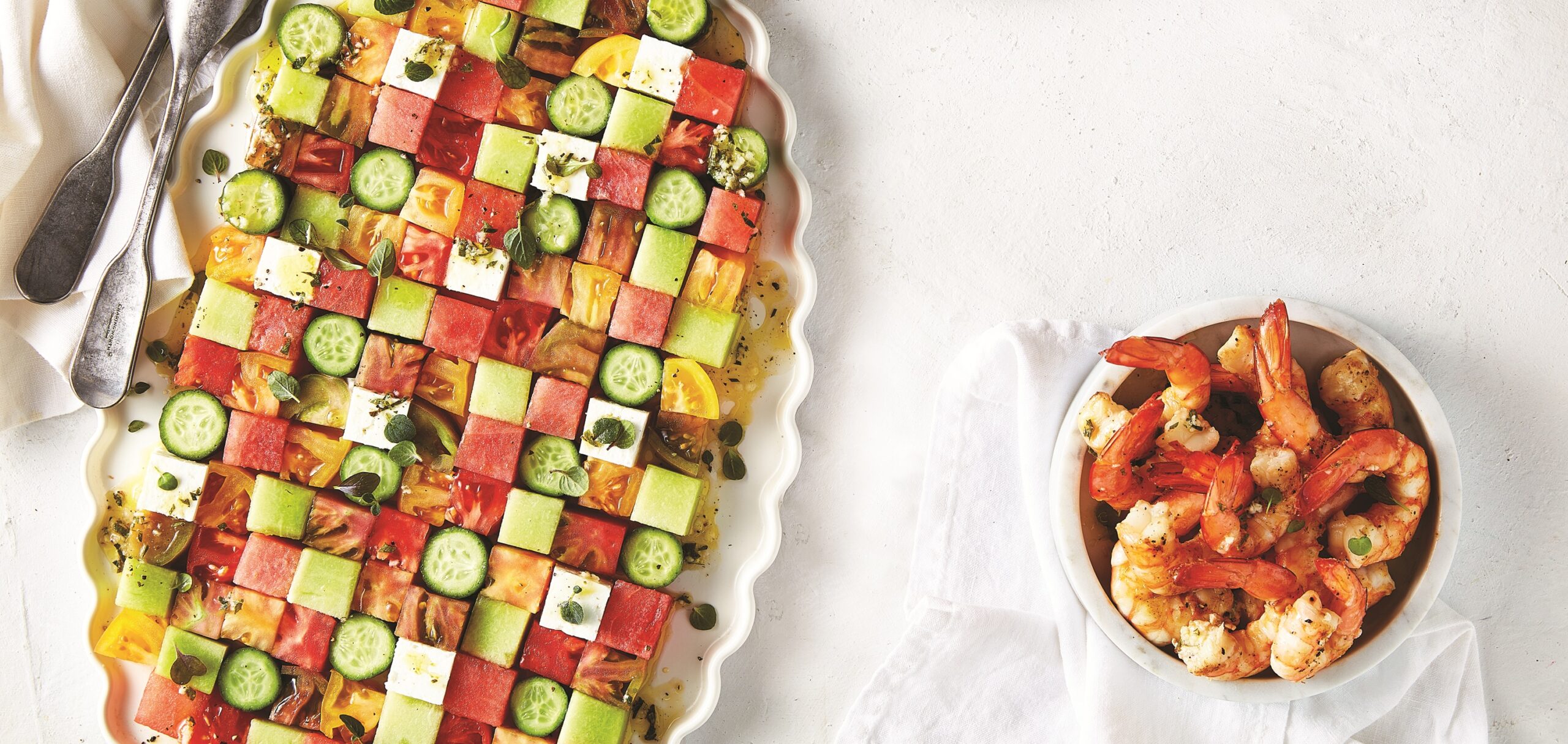 Grid salad with grilled prawns