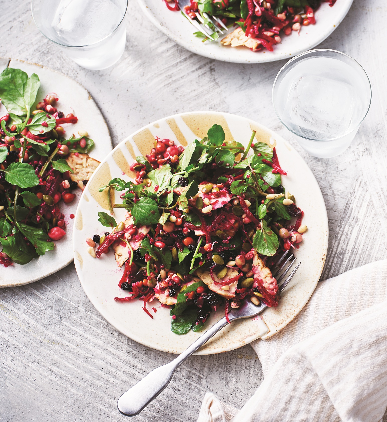Quinoa and beetroot salad with tempeh